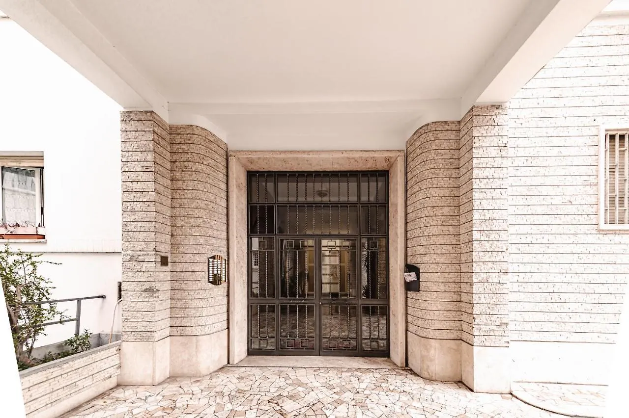 Nikki Home - Valle Aurelia Rome Italy
